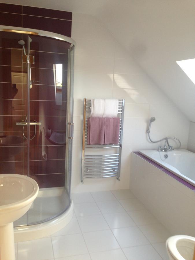 레세스 Railway View - Connemara B&B 외부 사진