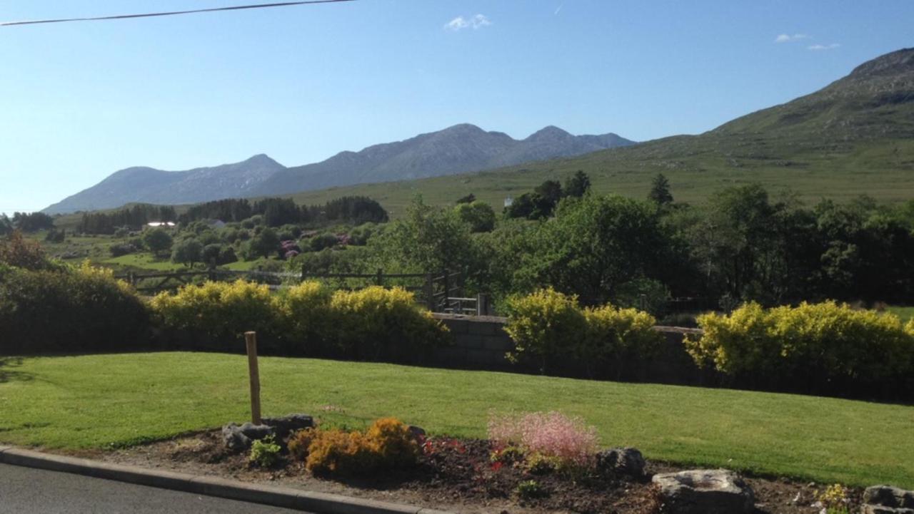 레세스 Railway View - Connemara B&B 외부 사진