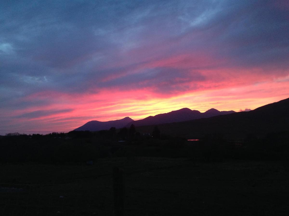 레세스 Railway View - Connemara B&B 외부 사진